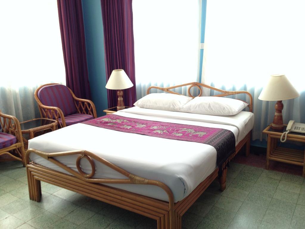 Ban Nongdouang Day Inn Hotel מראה חיצוני תמונה